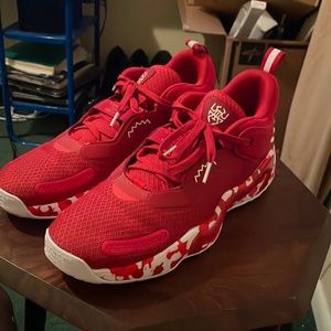 Don 2 - Donovan Mitchell’s basketball shoes